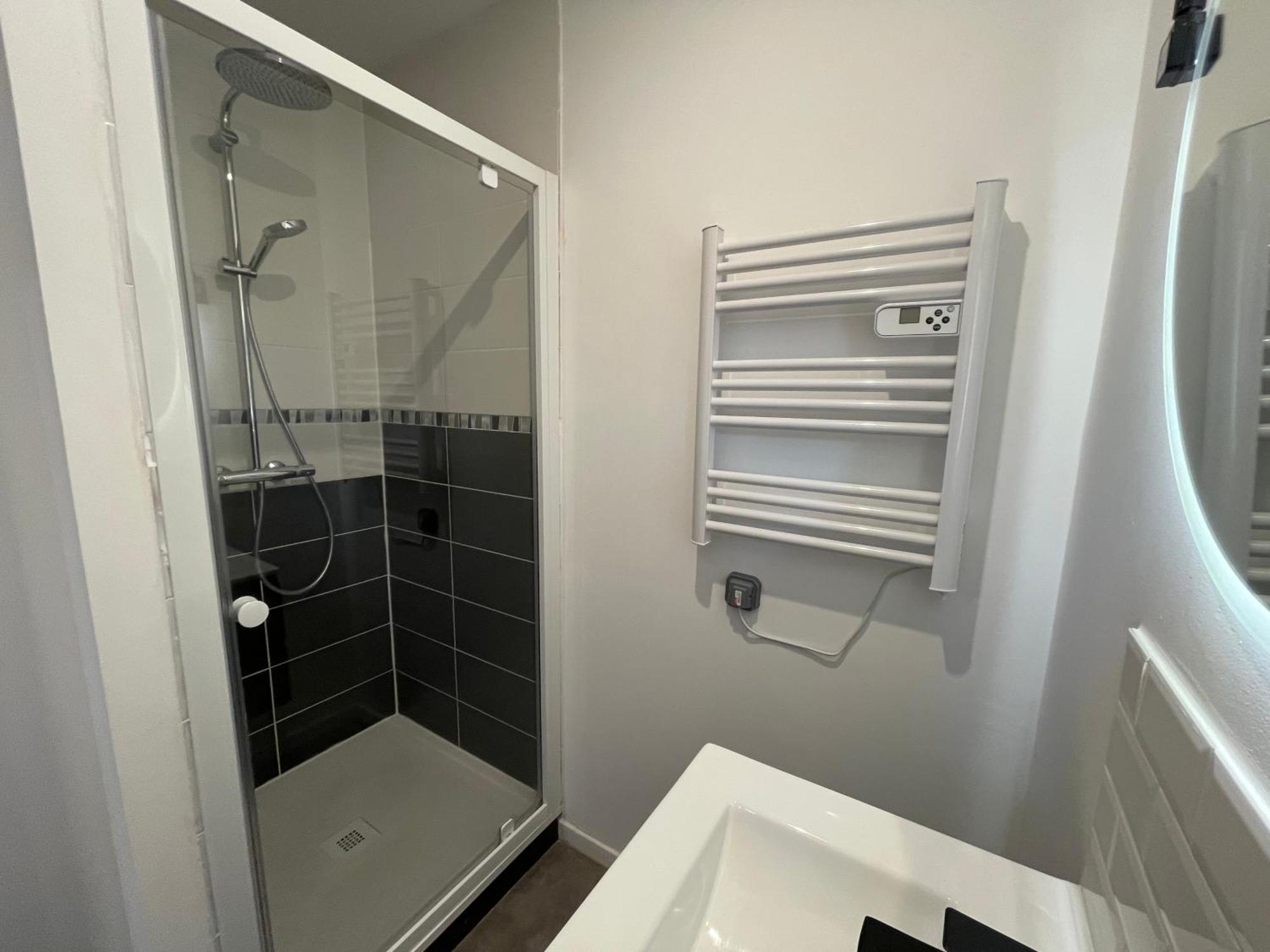 Les 3 Suites - 6 Personnes - 3 Chambres Avec Sdb Privatives Ленс Екстериор снимка